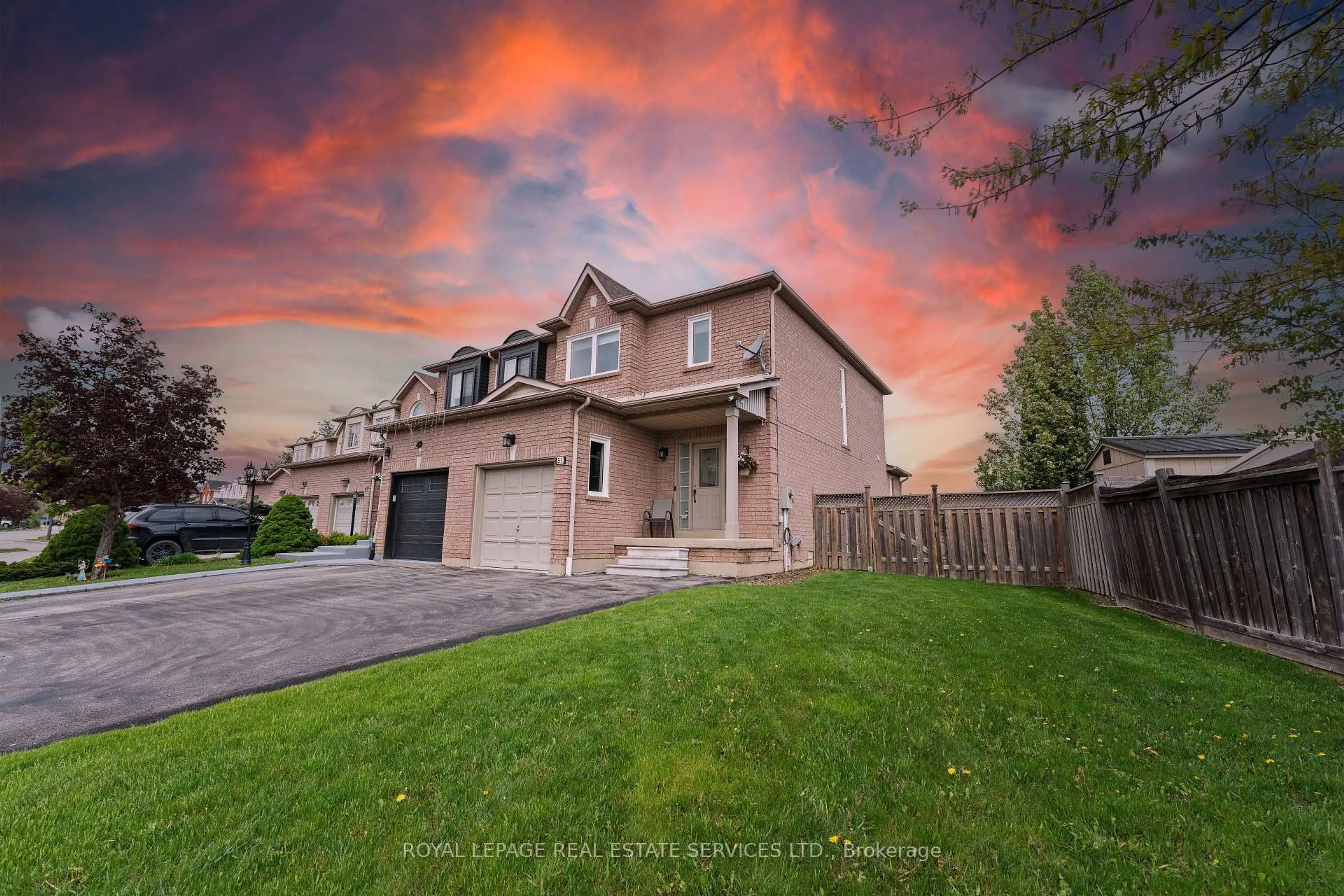 A pic from outside/outdoor area/front of a property/back of a property/a pic from drone, street for 51 Waterbury St, Caledon Ontario L7E 1X5