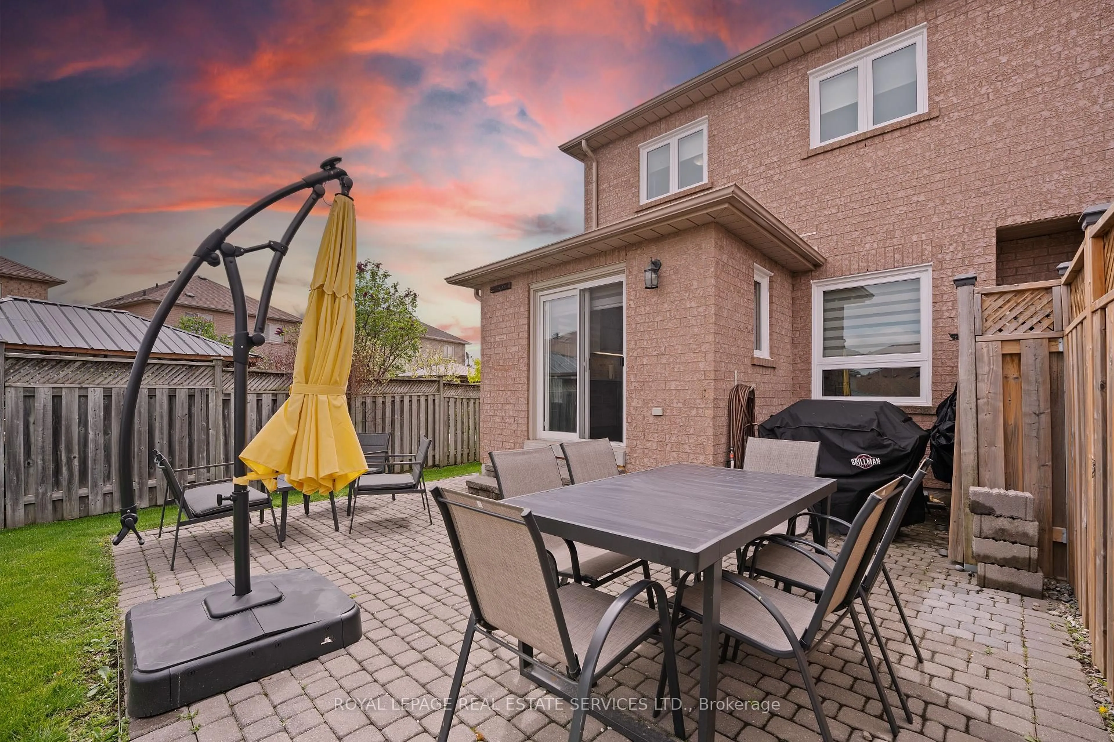 Patio, street for 51 Waterbury St, Caledon Ontario L7E 1X5