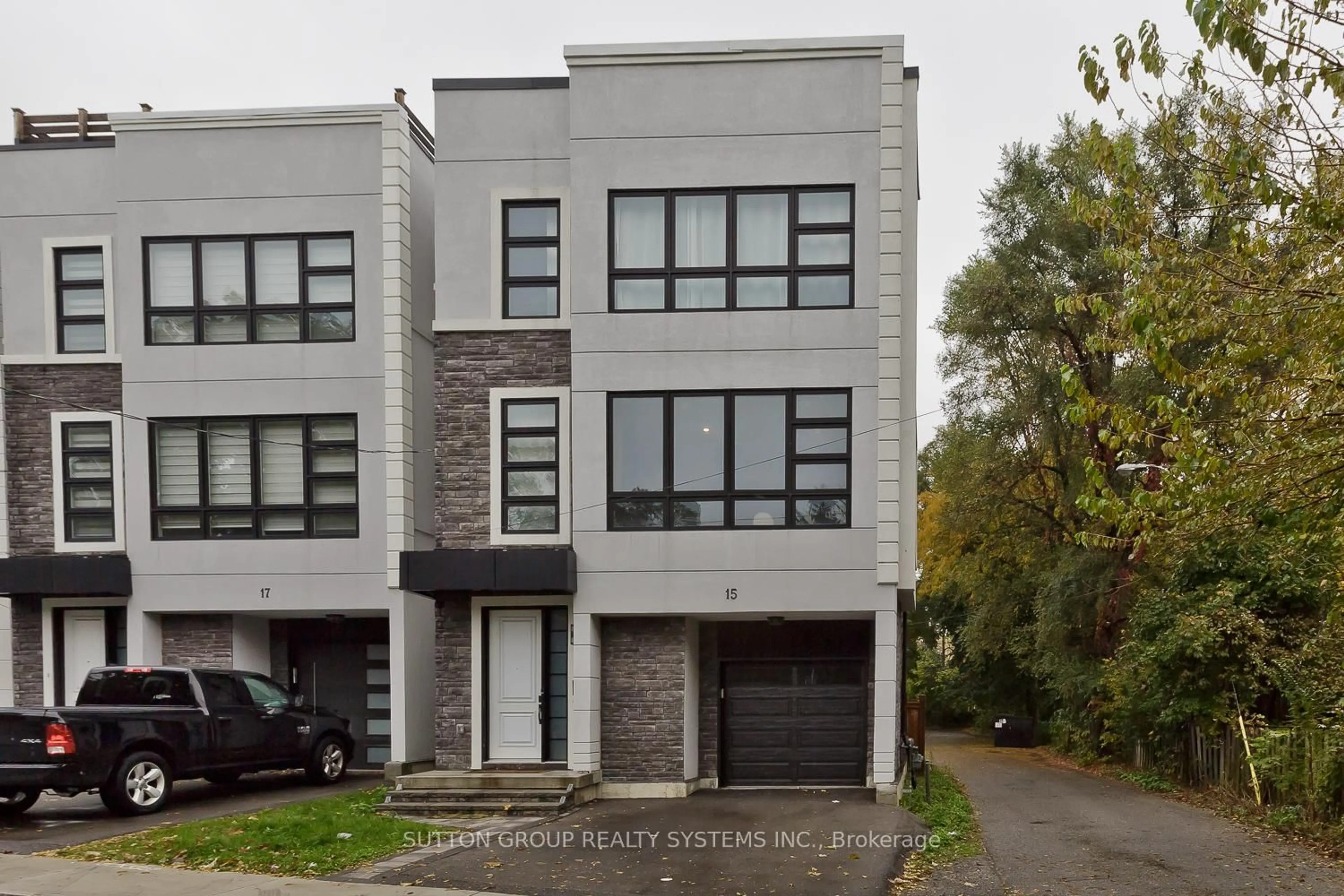 Unknown for 15 Old Oak Dr, Toronto Ontario M9A 1A3