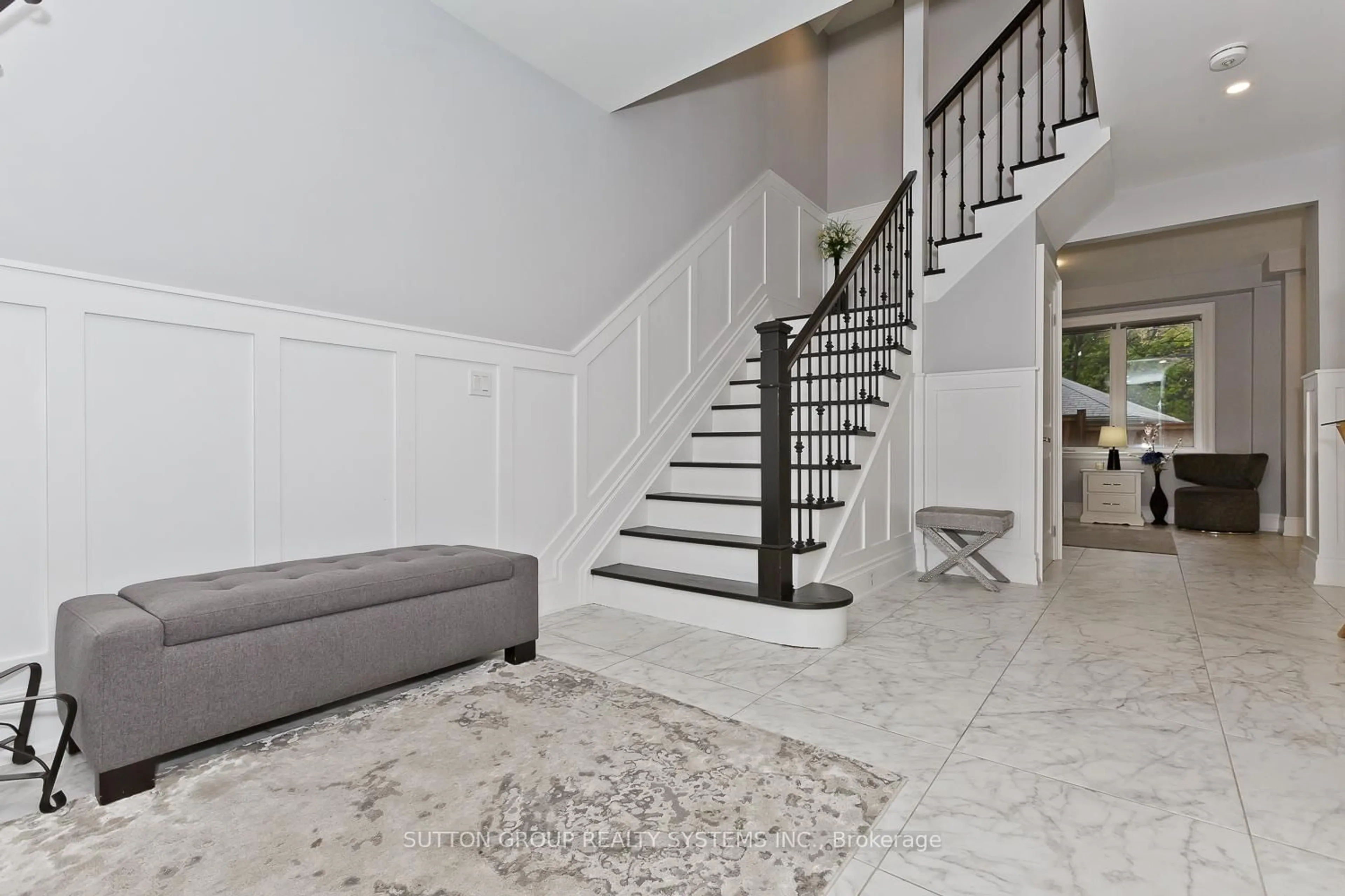 Unknown for 15 Old Oak Dr, Toronto Ontario M9A 1A3