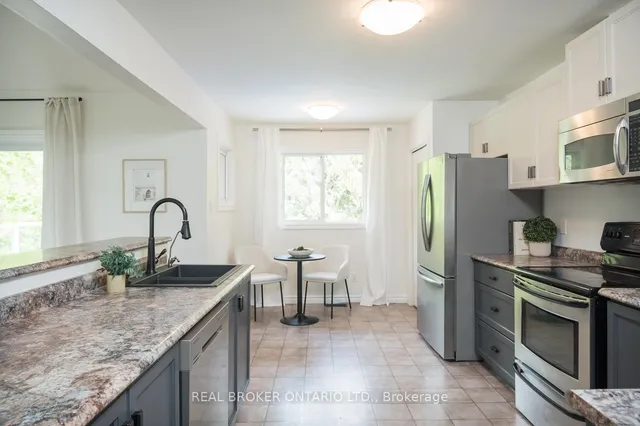 Additional property image - 2025 Country Lane Crt