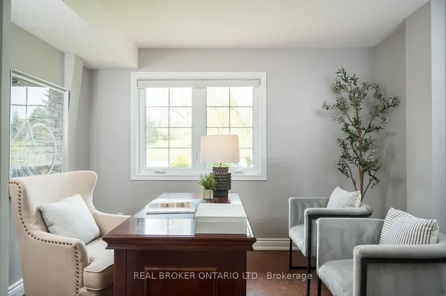 Additional property image - 2025 Country Lane Crt