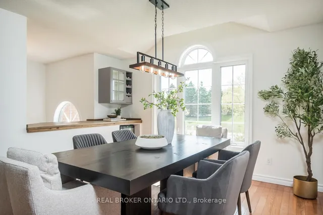 Additional property image - 2025 Country Lane Crt
