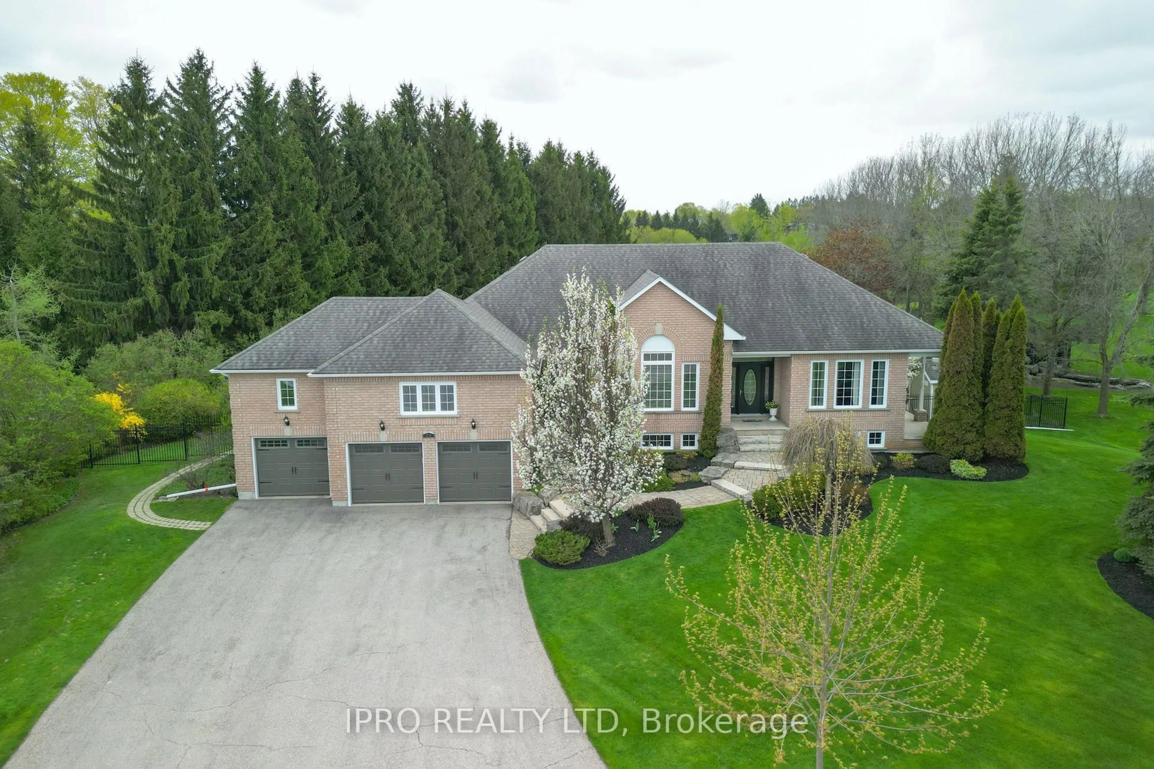 A pic from outside/outdoor area/front of a property/back of a property/a pic from drone, unknown for 23 Giles Rd, Caledon Ontario L7K 0B6