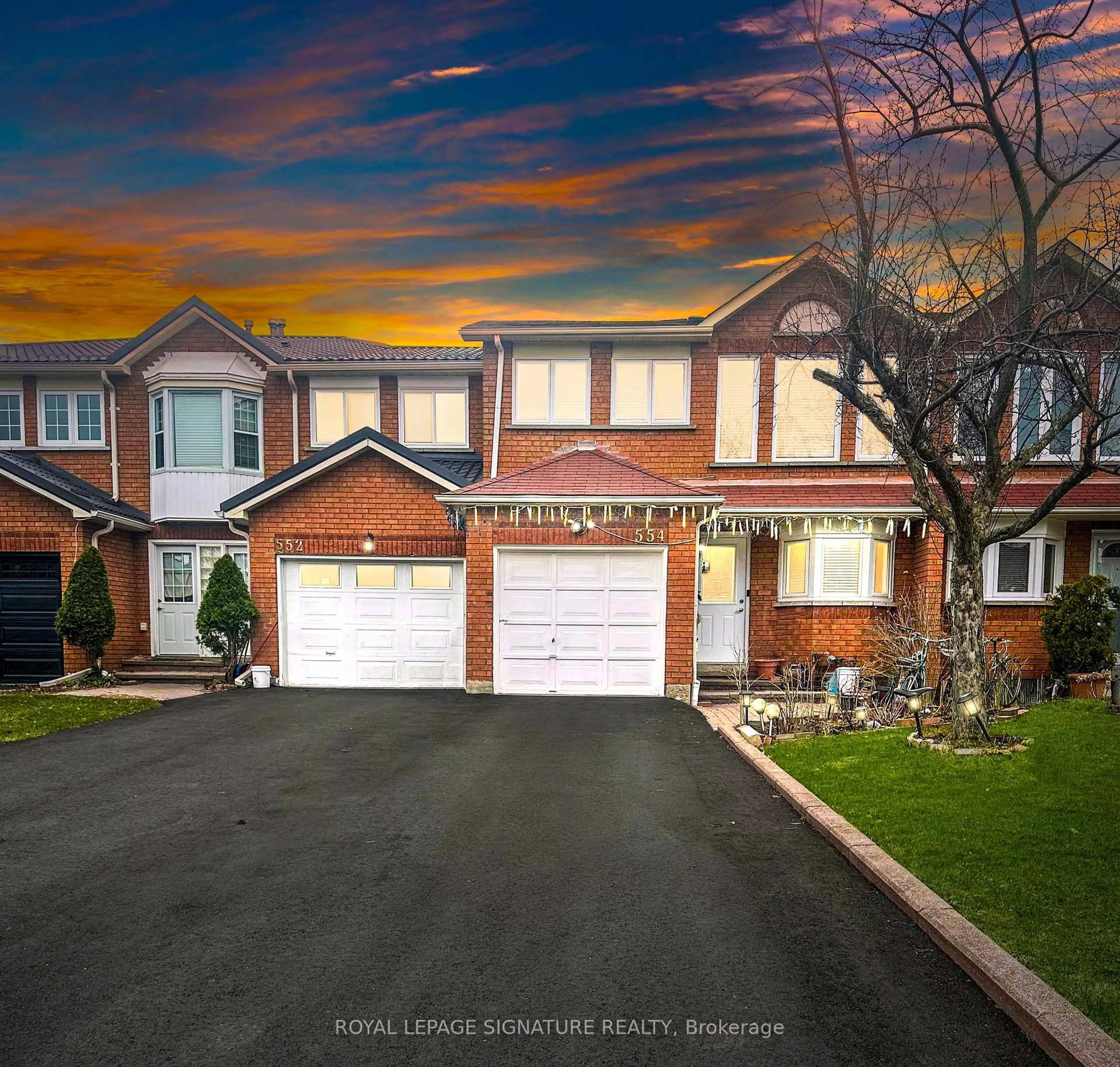 Home with brick exterior material, street for 554 Galaxy Crt, Mississauga Ontario L5R 2P8