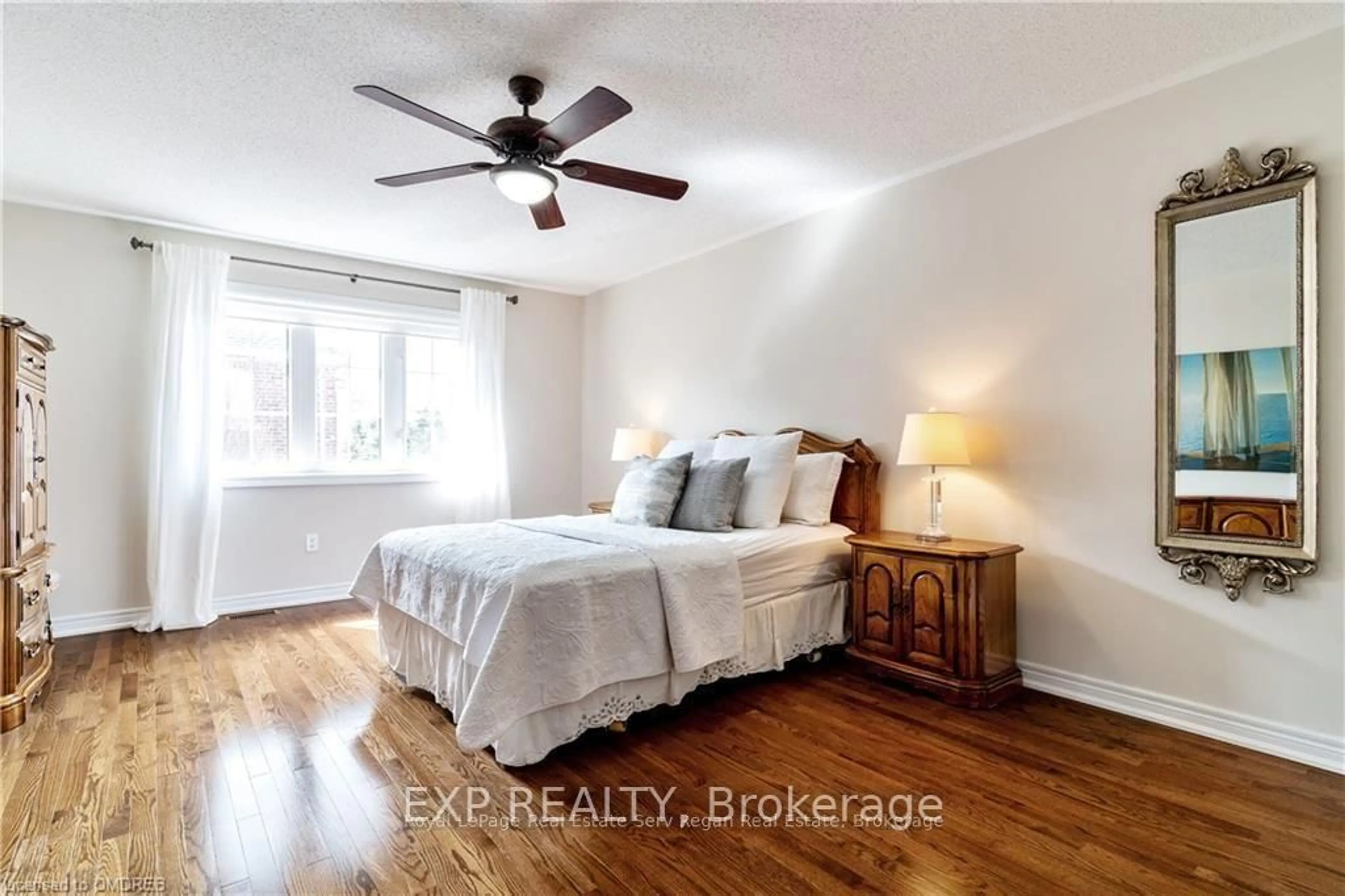 A pic of a room for 1333 Kestell Blvd, Oakville Ontario L6H 0C8