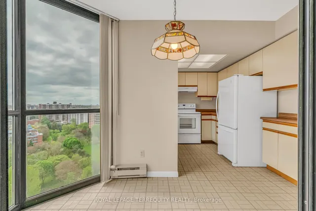Additional property image - 40 Richview Rd Unit 1907