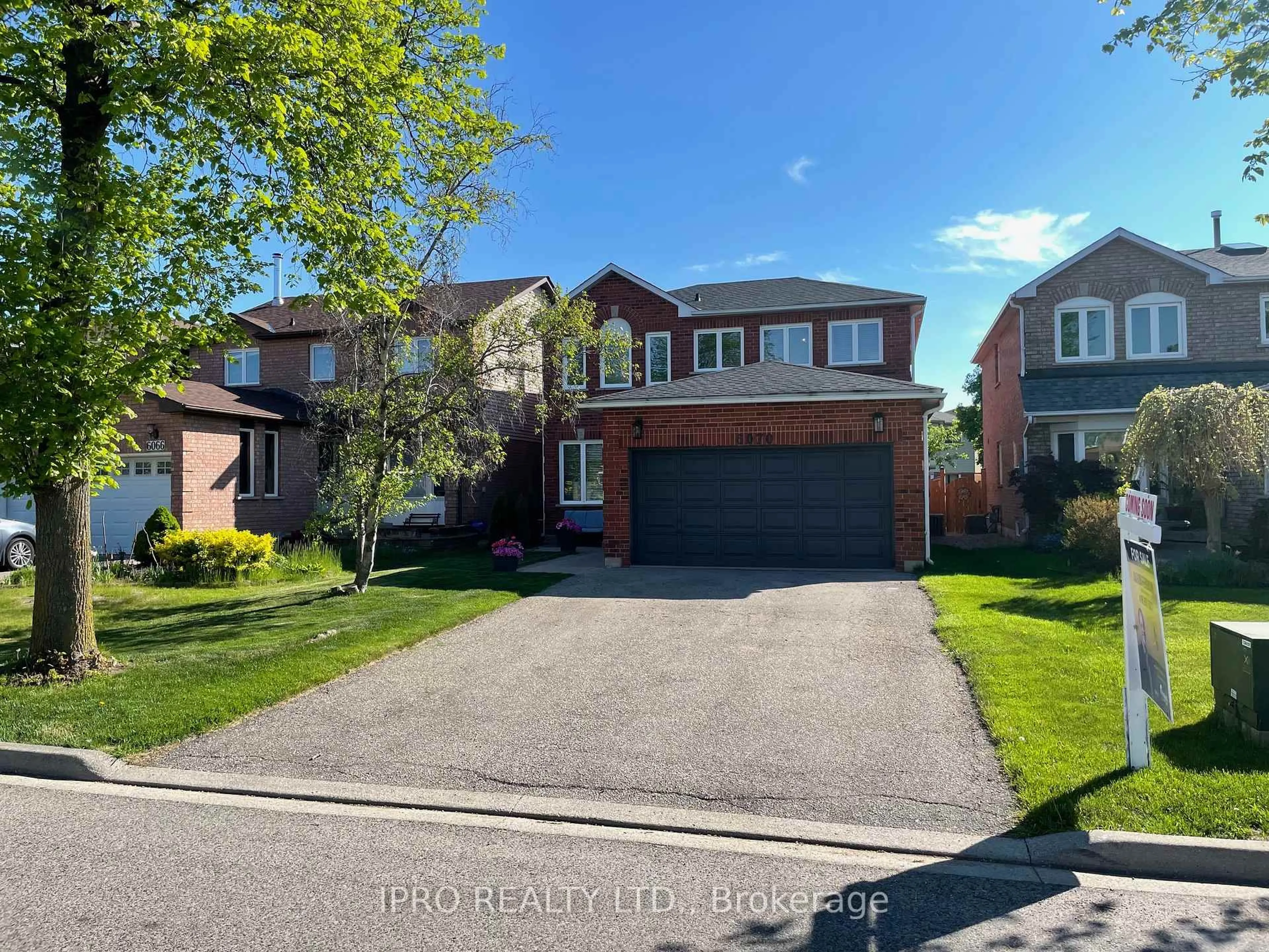 Home with brick exterior material, street for 6070 Prairie Circ, Mississauga Ontario L5N 5Z5