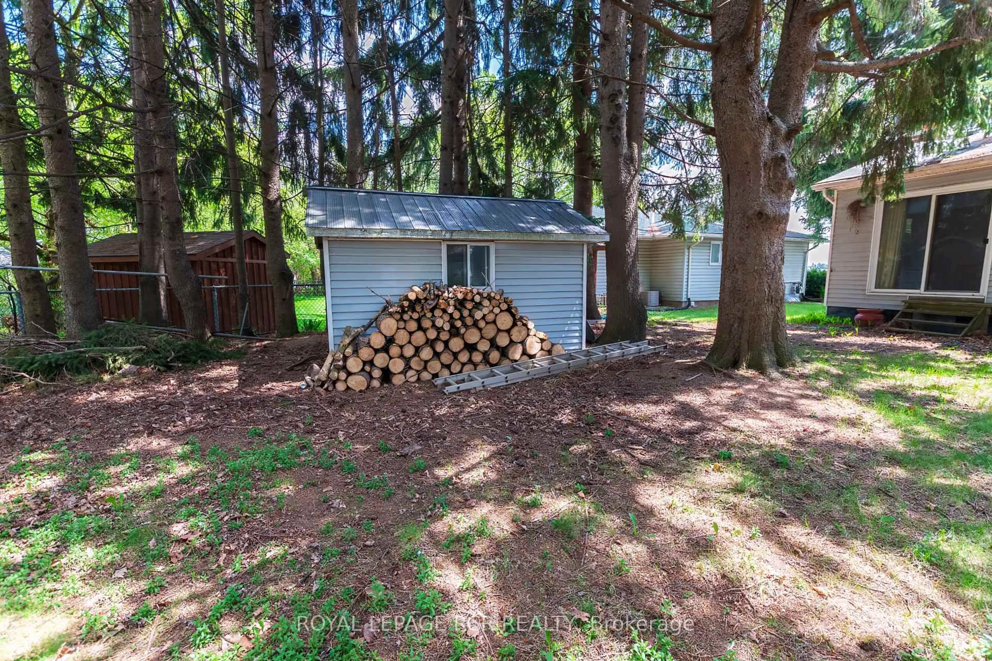 Shed for 325 Broadway N/A, Orangeville Ontario L9W 1L4