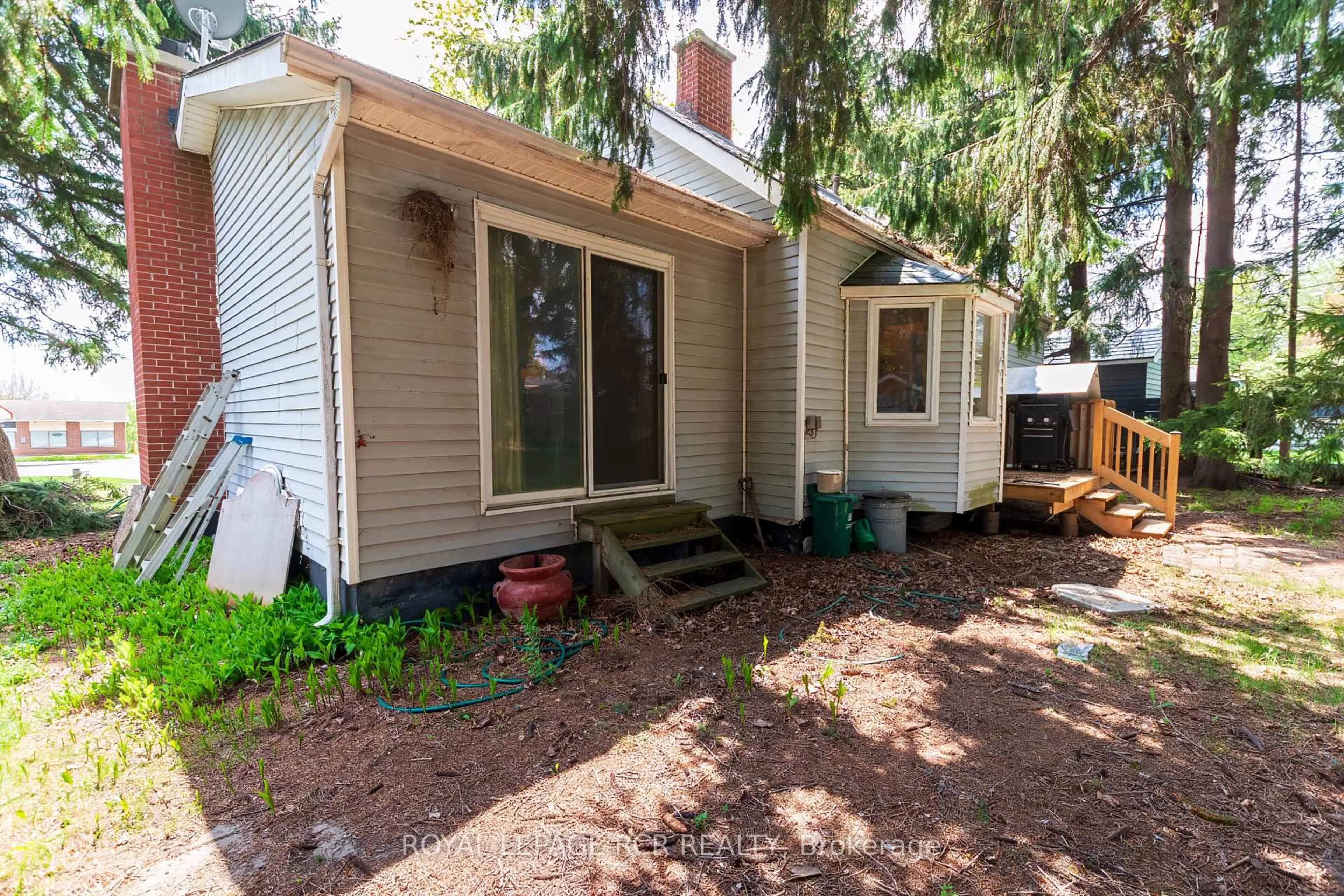 Unknown for 325 Broadway N/A, Orangeville Ontario L9W 1L4