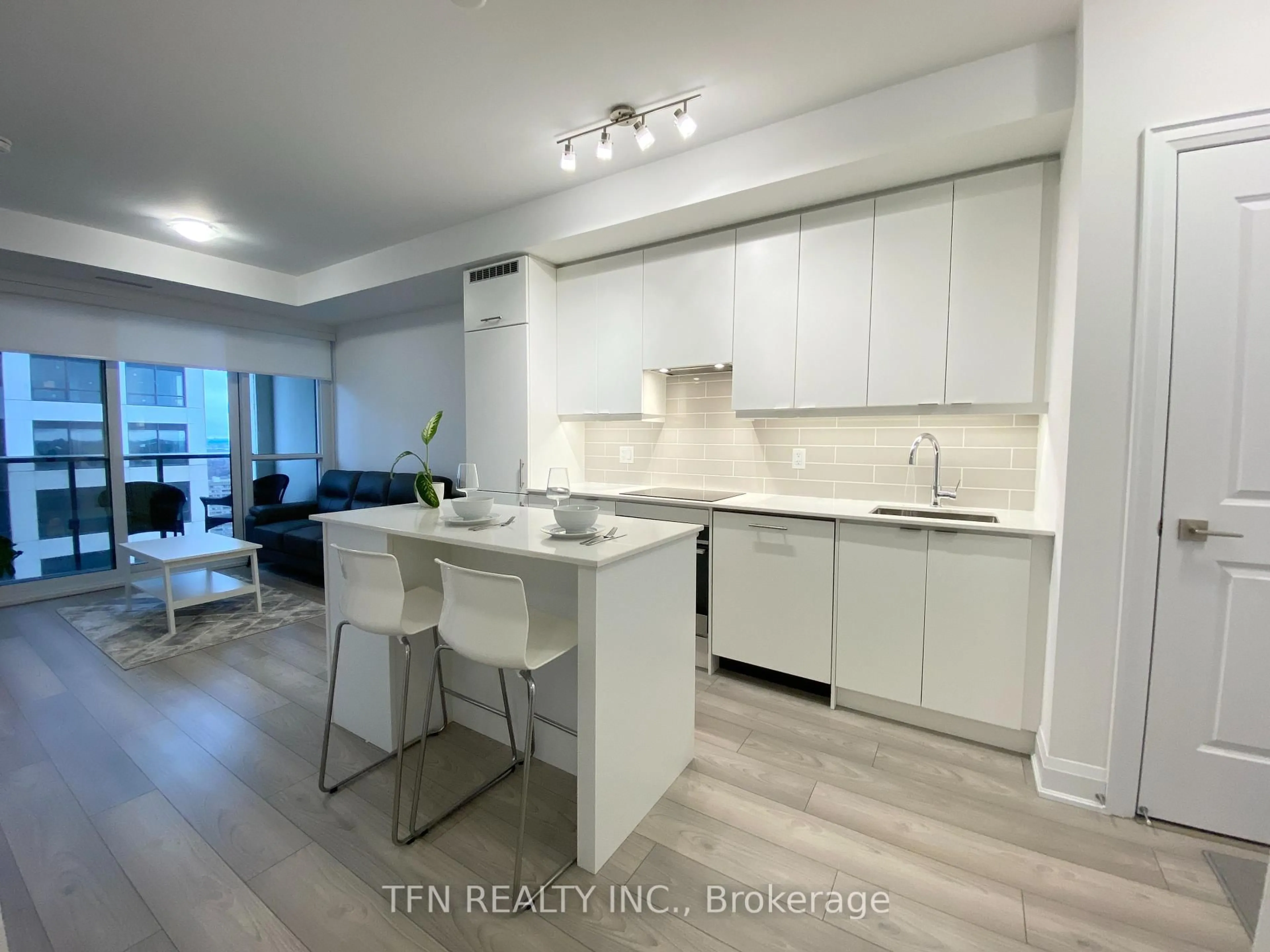 Open concept kitchen, unknown for 36 Elm Dr #2403, Mississauga Ontario L5B 0N3