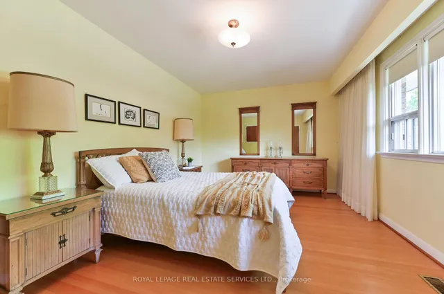 Additional property image - 20 Munhall Rd