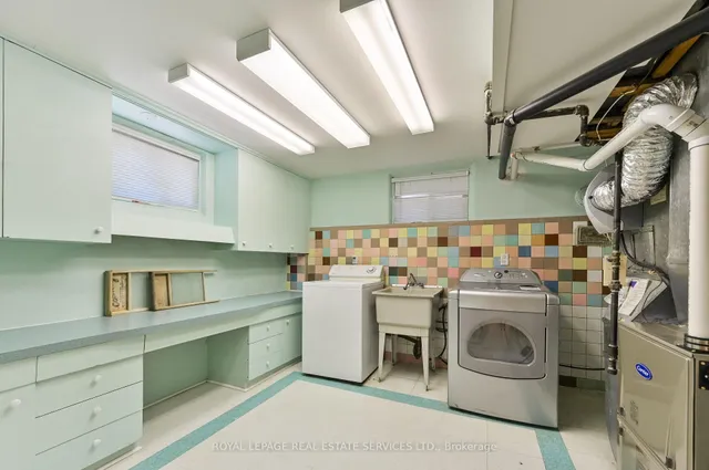 Additional property image - 20 Munhall Rd