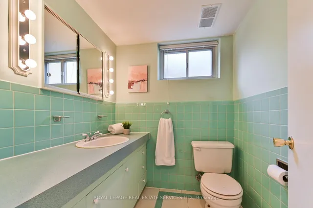 Additional property image - 20 Munhall Rd