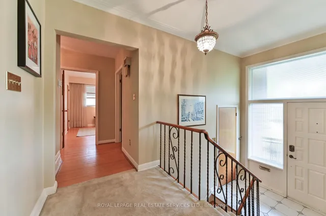 Additional property image - 20 Munhall Rd