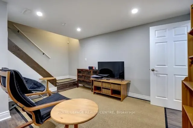 Additional property image - 906 Cabot Tr