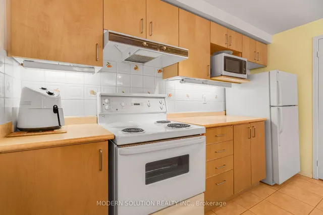 Additional property image - 760 Lawrence Ave Unit 228