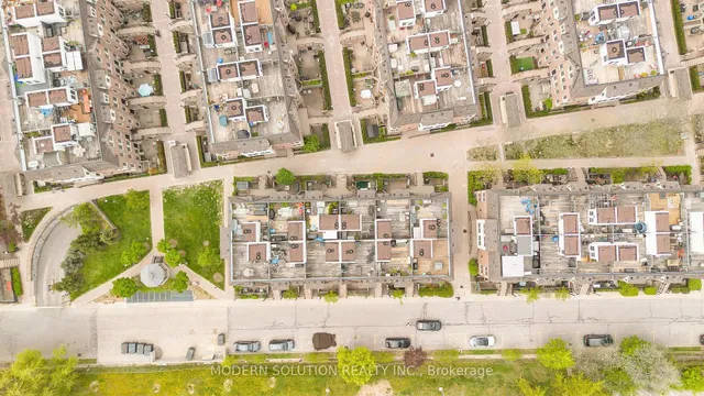 Additional property image - 760 Lawrence Ave Unit 228