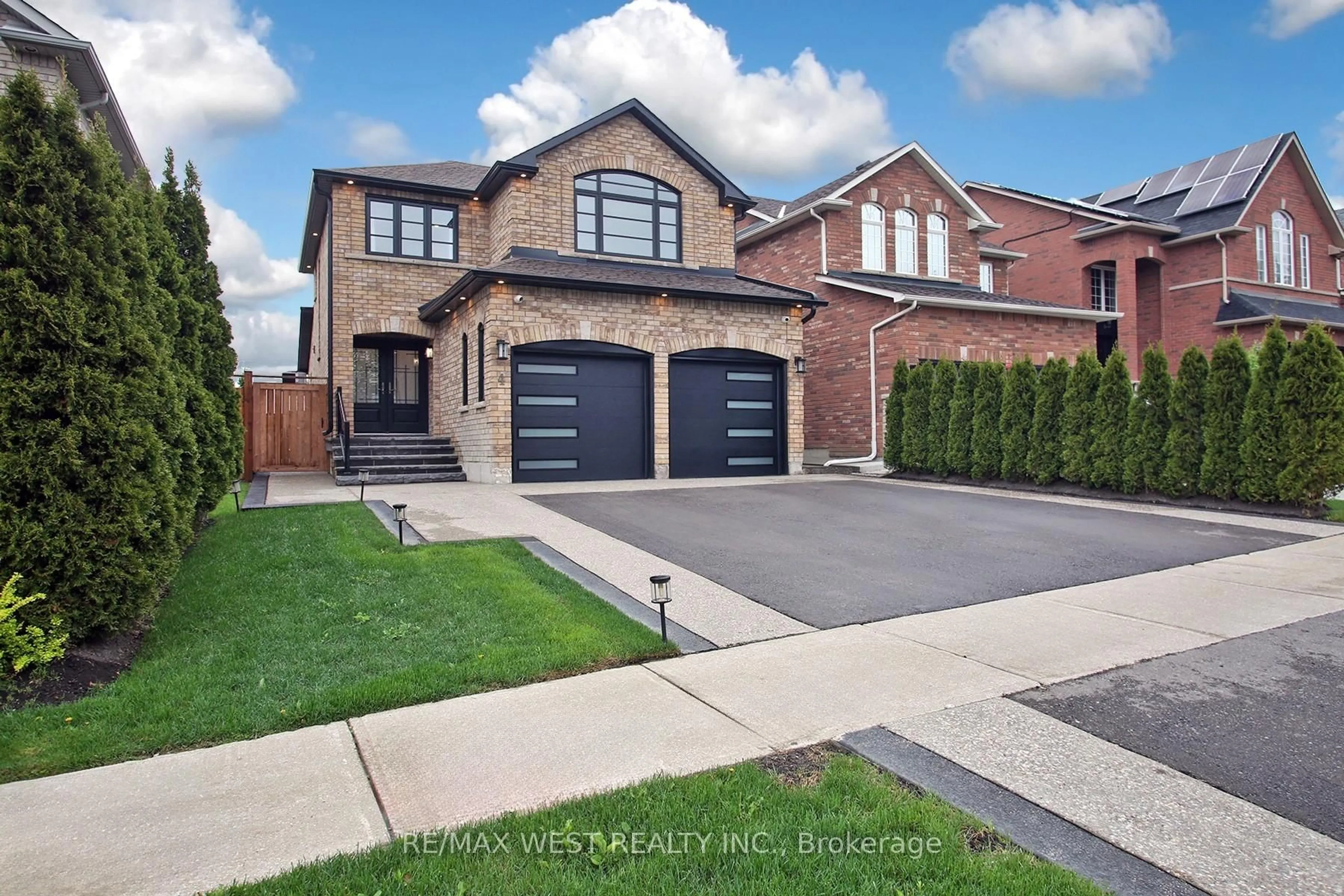 Home with brick exterior material, street for 4 Gray Park Dr, Caledon Ontario L7E 2N3