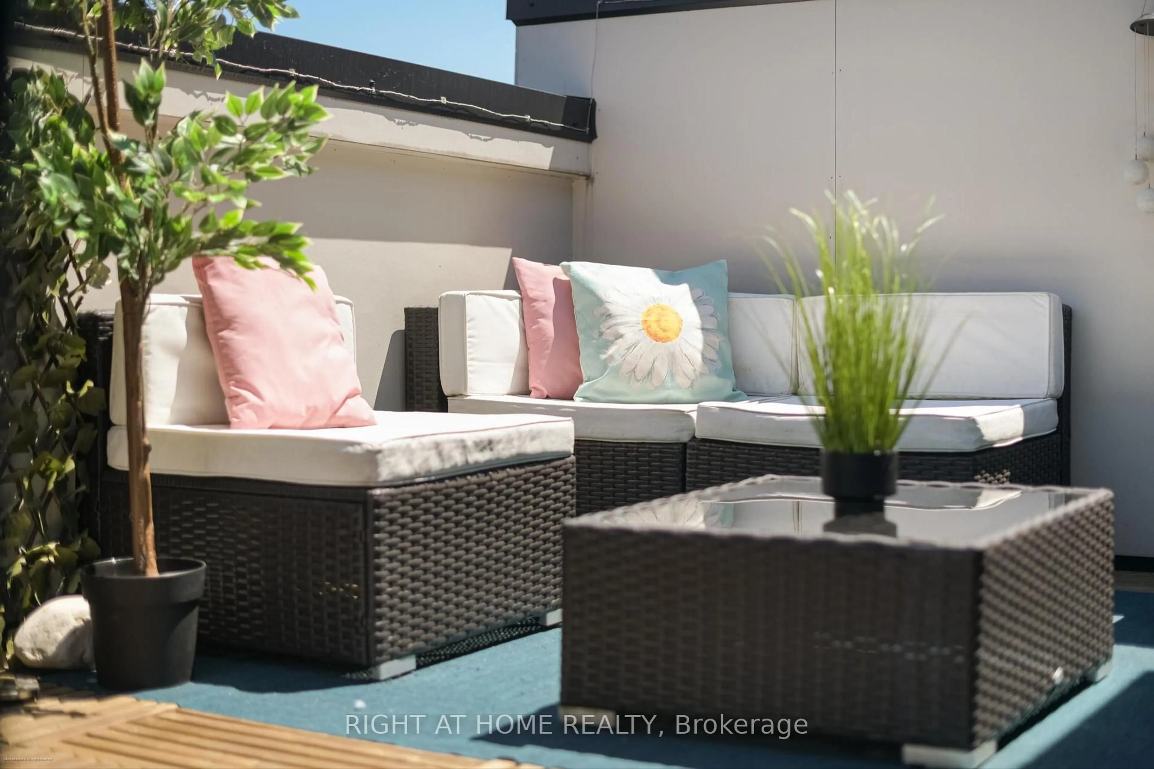 Patio, water/lake/river/ocean view for 30 Fieldway Rd #84, Toronto Ontario M8Z 0E3