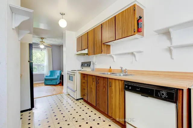 Additional property image - 6 Wesmorland Ave