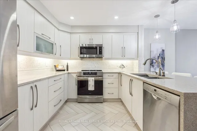 Additional property image - 2250 Rockingham Dr Unit 10