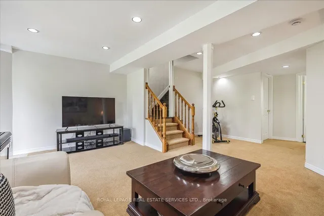 Additional property image - 2250 Rockingham Dr Unit 10