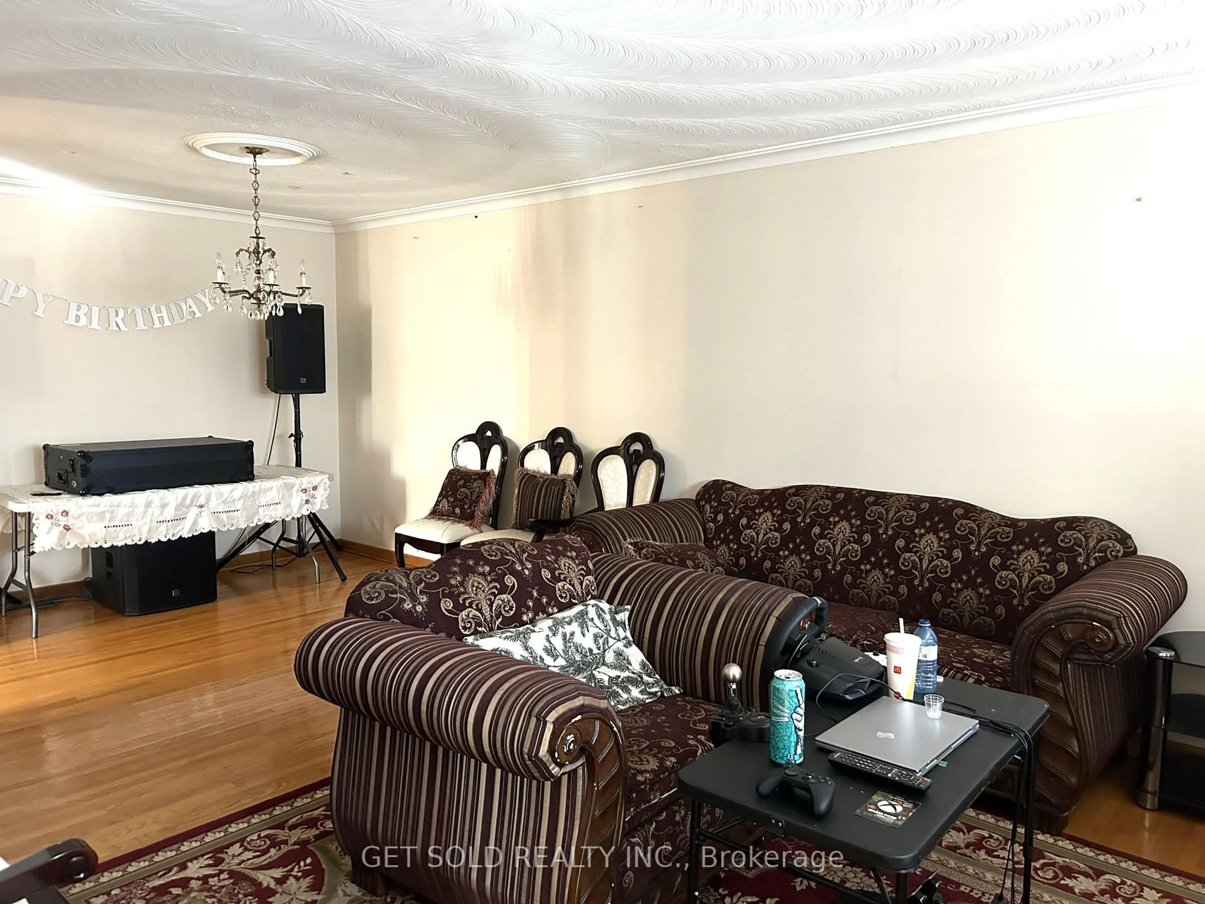 Living room with furniture, unknown for 73 Franel Cres, Toronto Ontario M9L 1B6