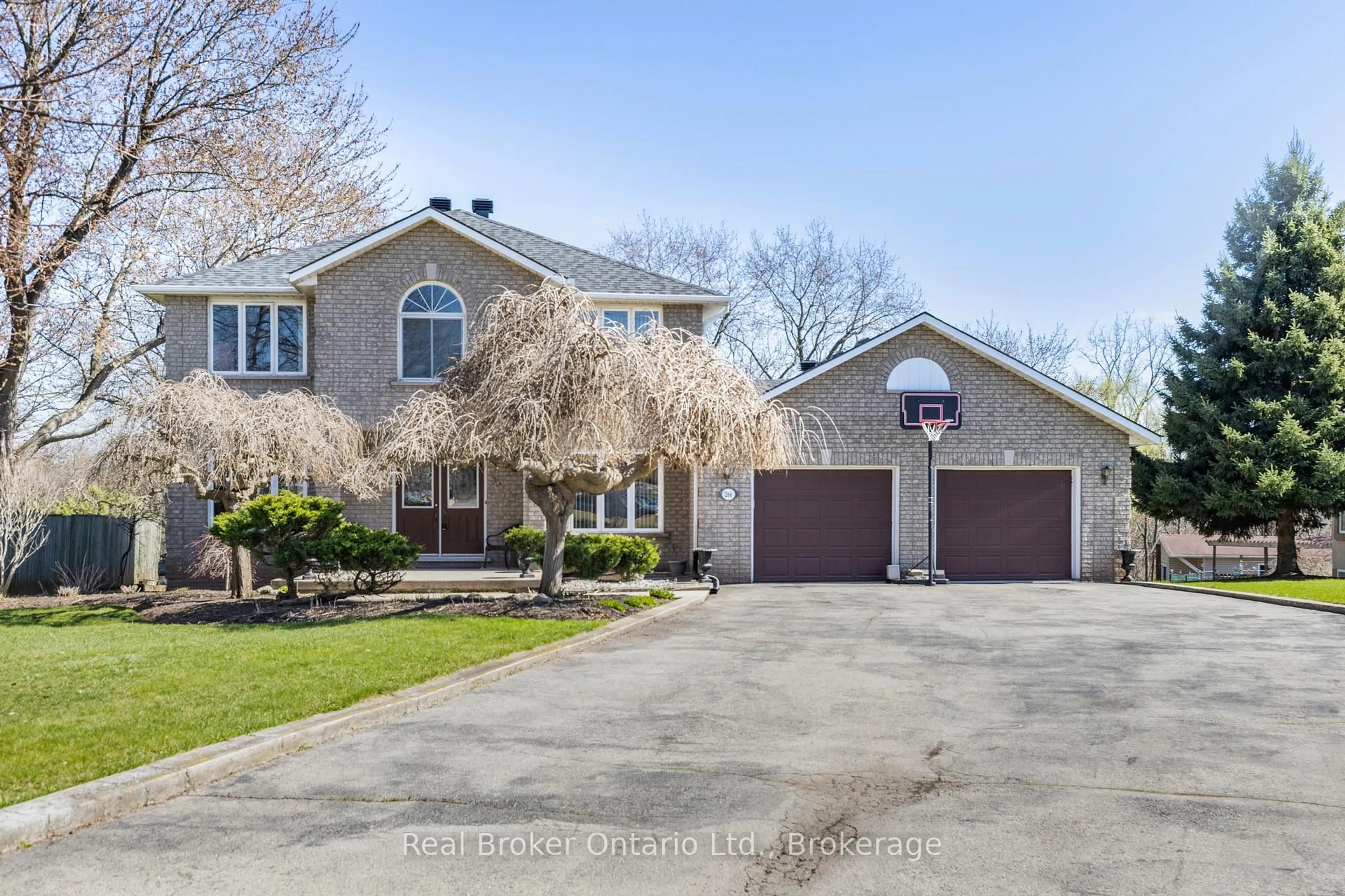 Unknown for 266 Sumach Dr, Burlington Ontario L7T 0B5