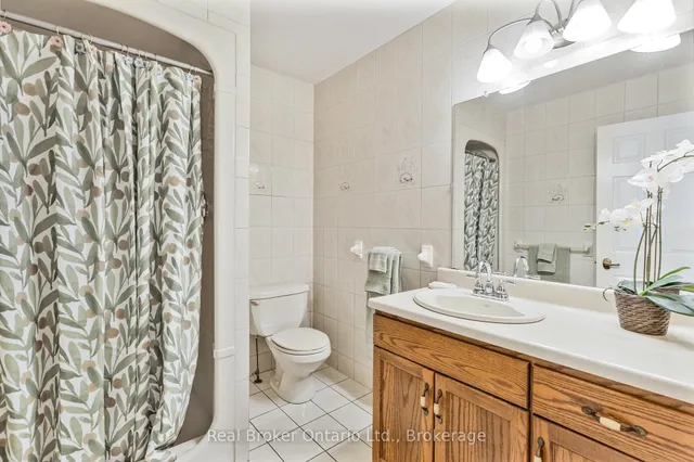 Additional property image - 266 Sumach Dr