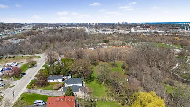 Additional property image - 266 Sumach Dr