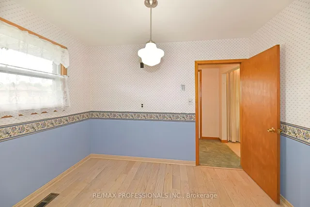 Additional property image - 40 Westmount Park Rd