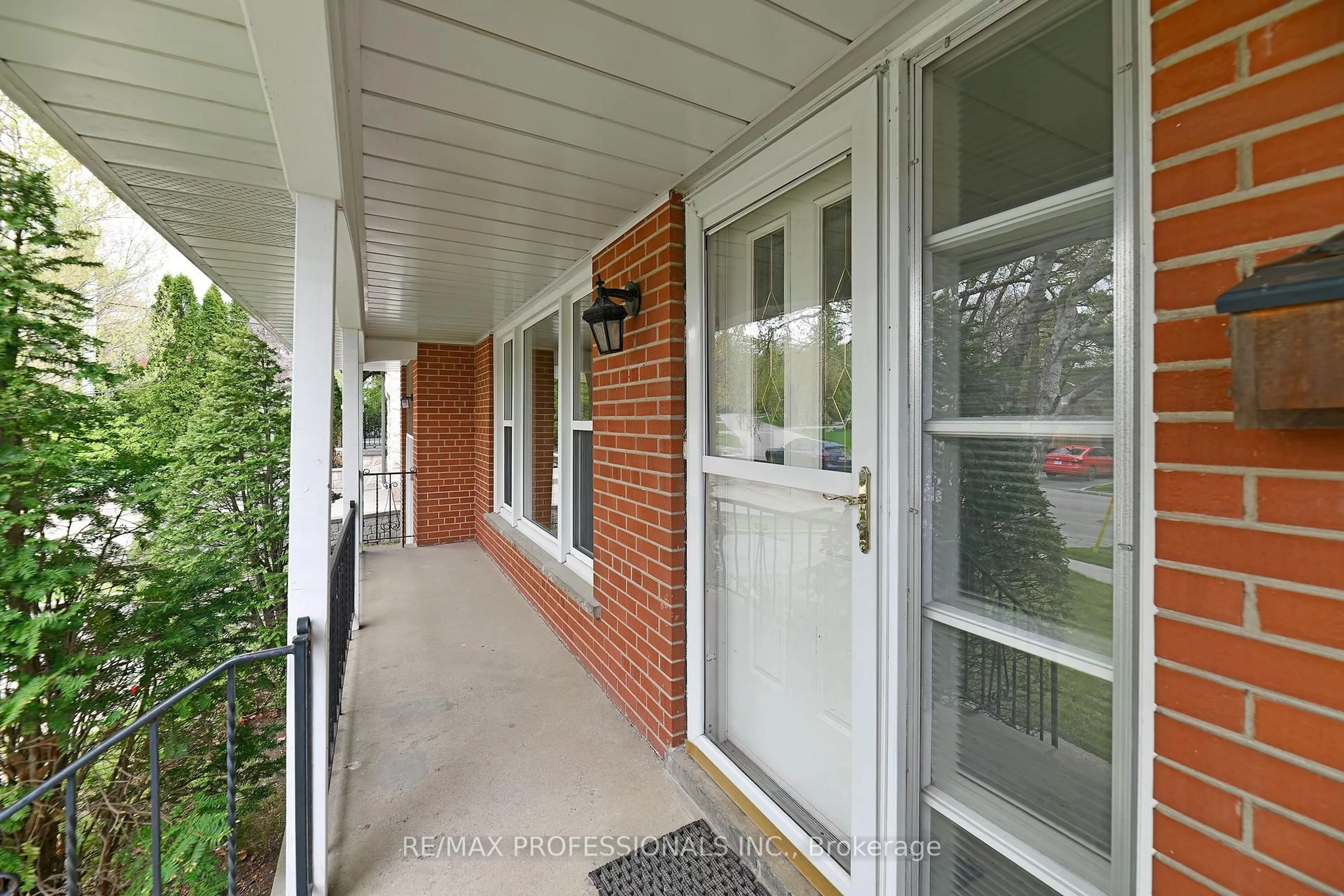 Unknown for 40 Westmount Park Rd, Toronto Ontario M9P 1R6