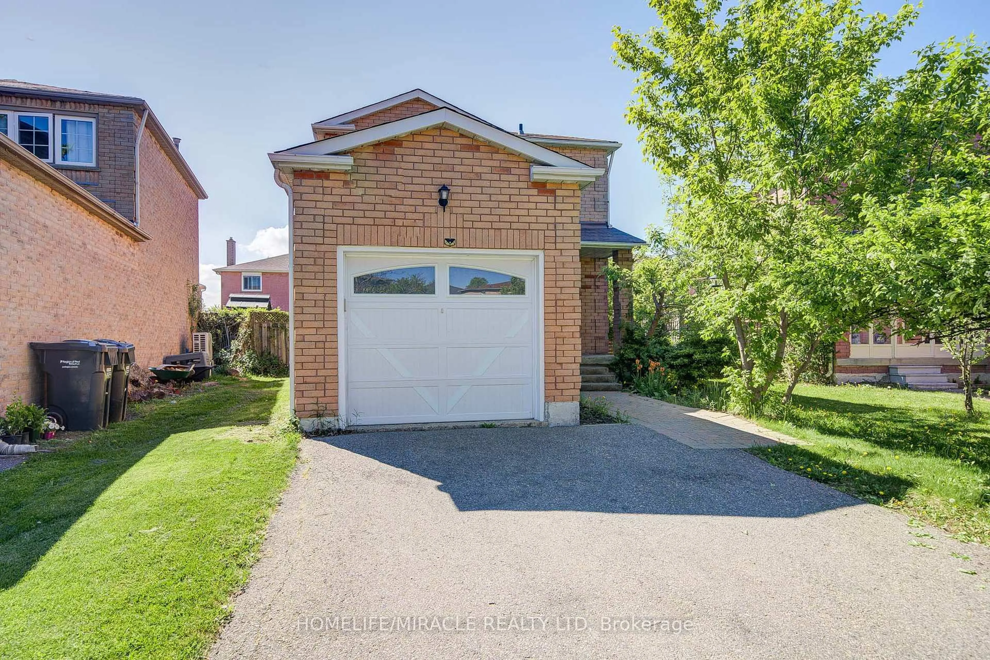 Home with brick exterior material, street for 59 Faywood Dr, Brampton Ontario L6Y 4M1