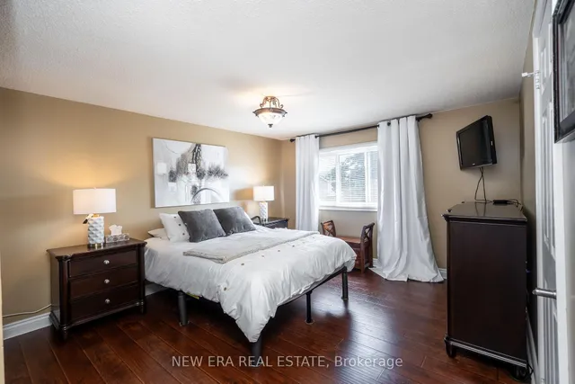 Additional property image - 674 Laurier Ave