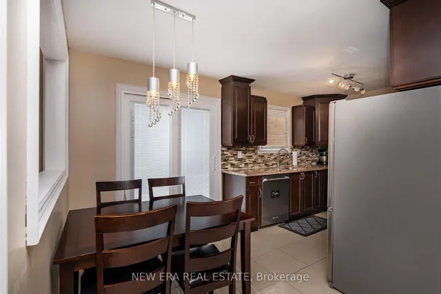 Additional property image - 674 Laurier Ave