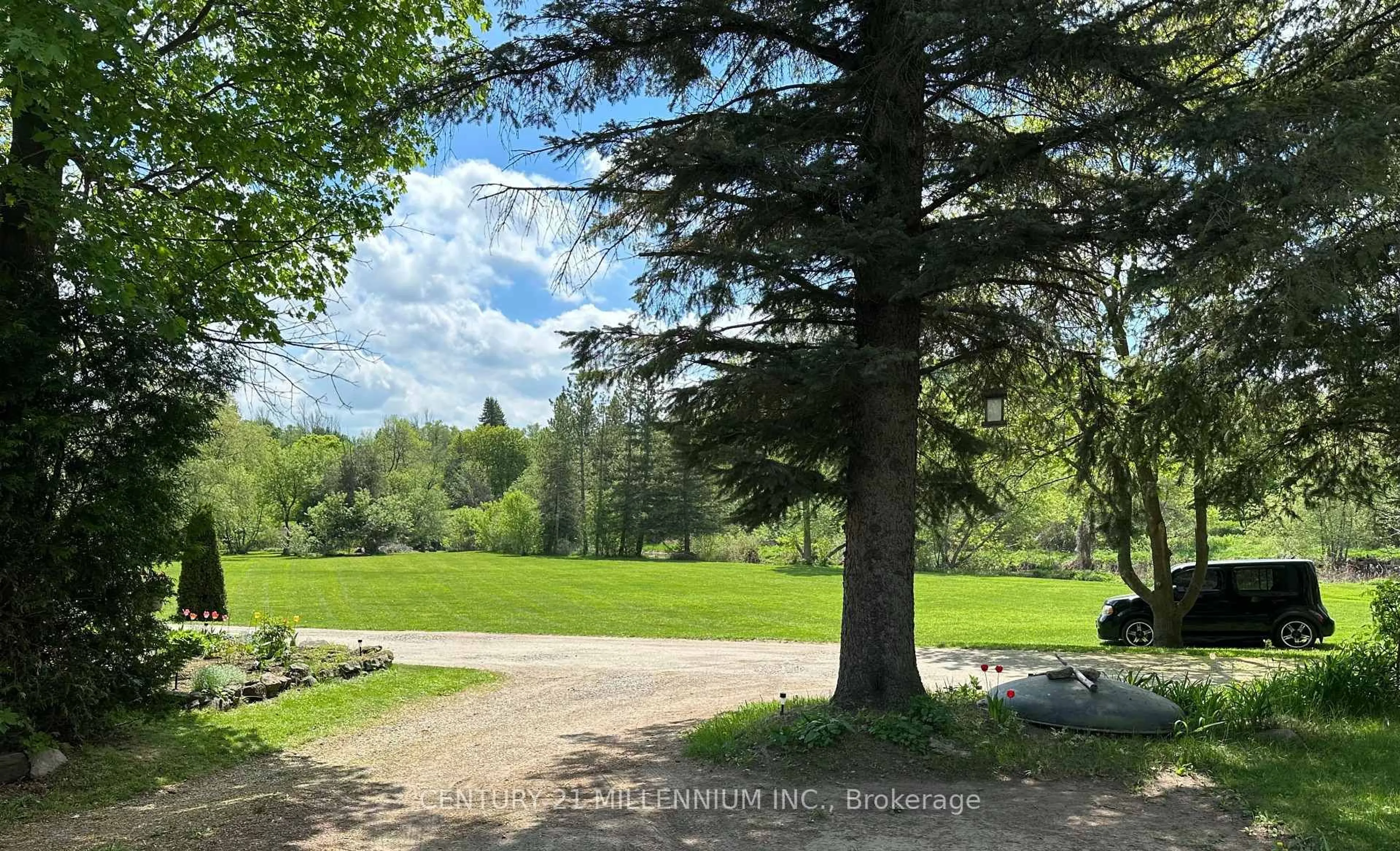 Unknown for 13 Old Pavilion Rd, Caledon Ontario L7C 3J8