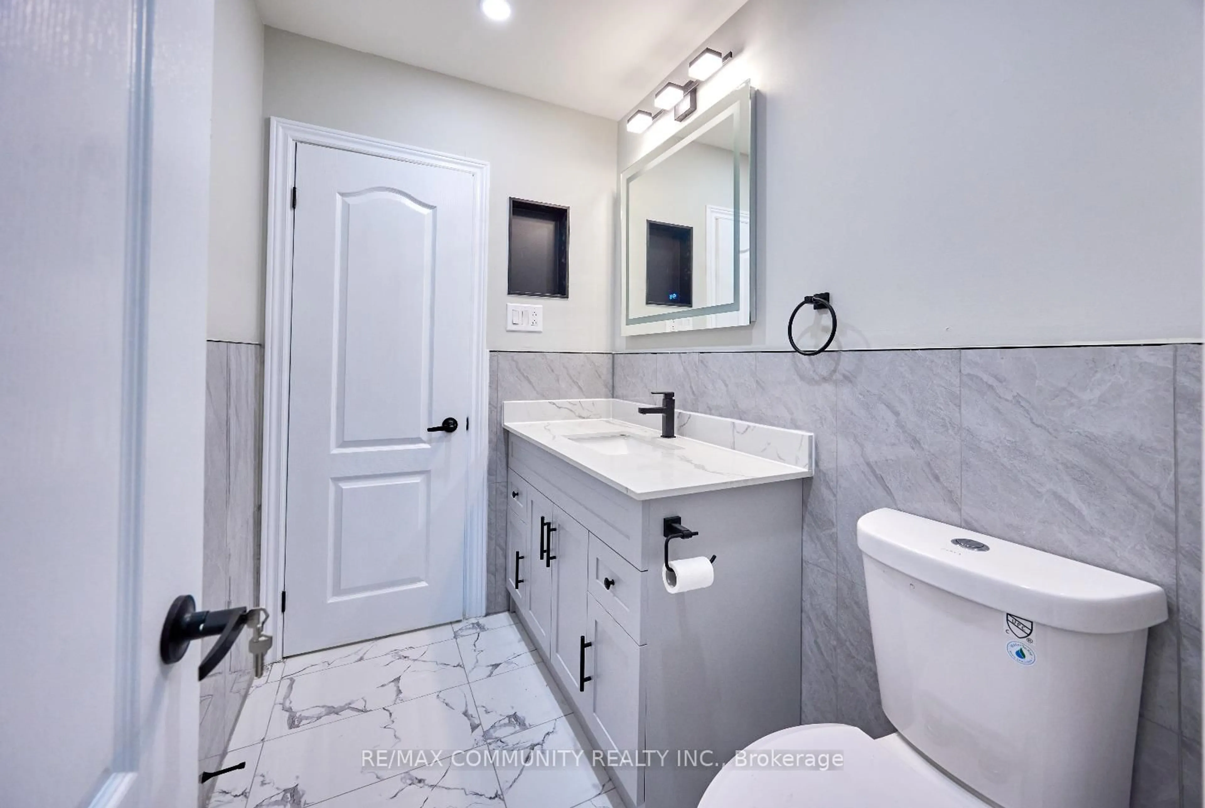Contemporary bathroom, ceramic/tile floor for 71 Willowridge Rd, Toronto Ontario M9R 3Z2