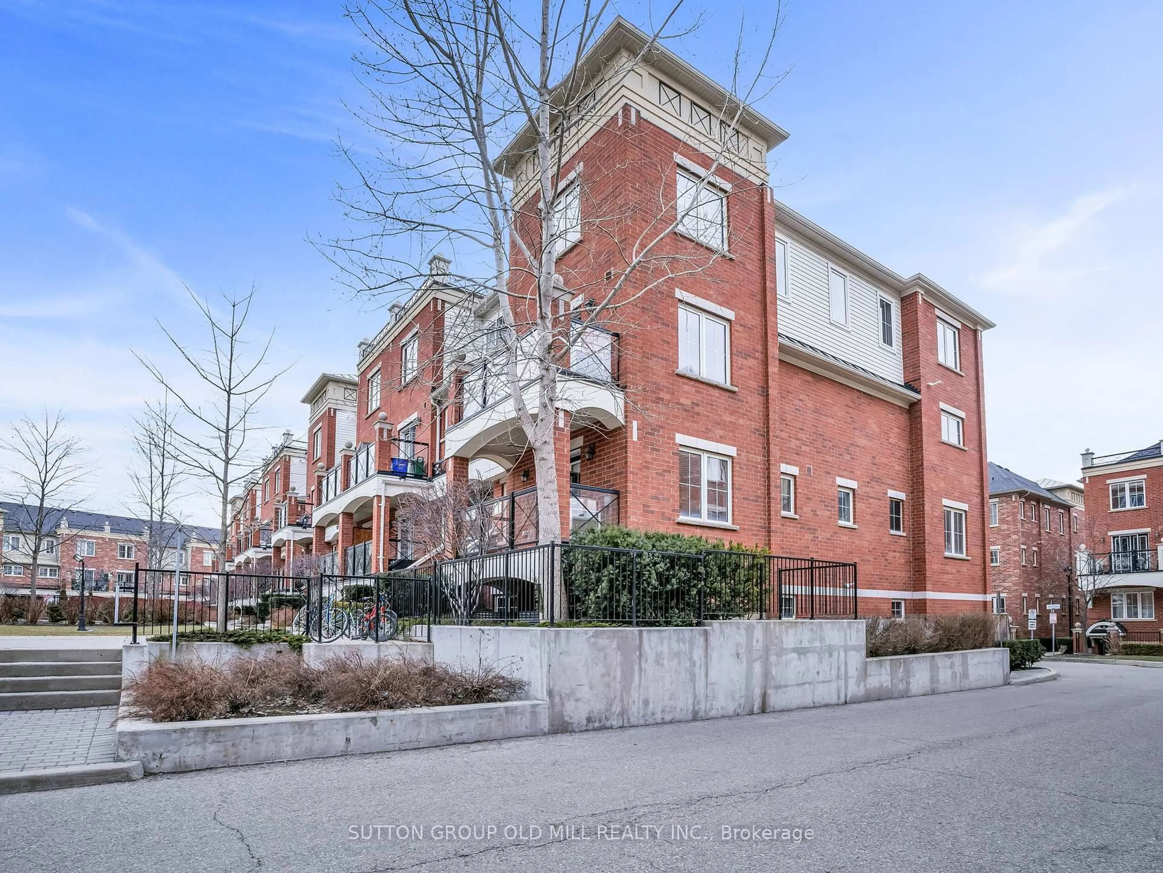 Home with brick exterior material, street for 43 Hays Blvd #7, Oakville Ontario L6H 0J1