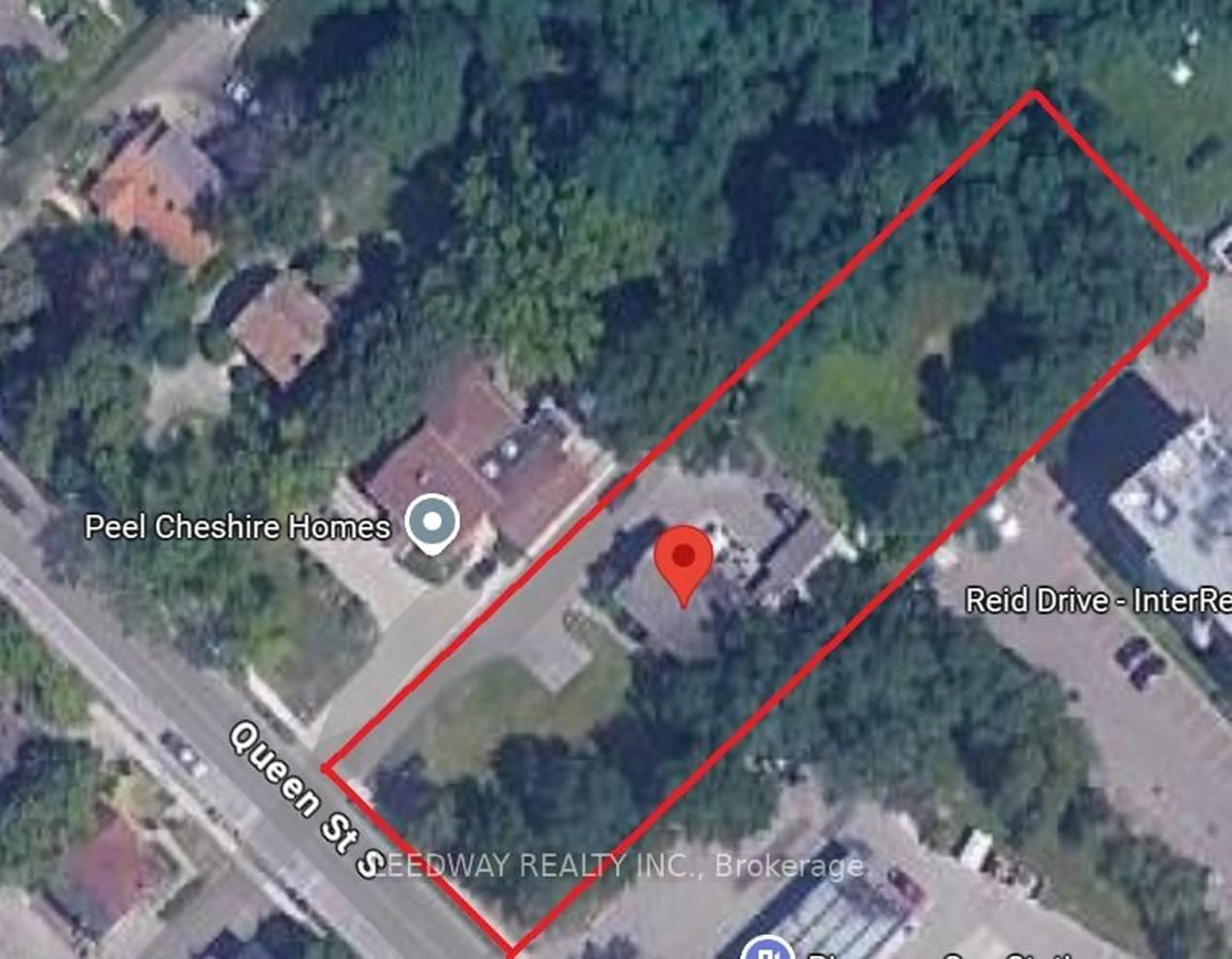 A pic from outside/outdoor area/front of a property/back of a property/a pic from drone, street for 365 Queen St, Mississauga Ontario L5M 1M3