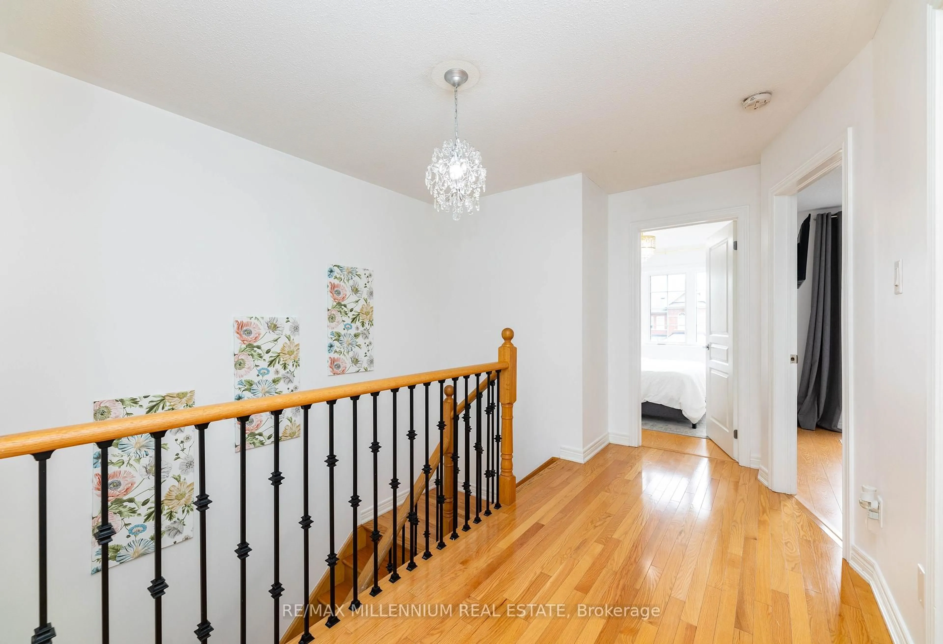 Indoor foyer for 9 Pendulum Circ, Brampton Ontario L6R 3N5