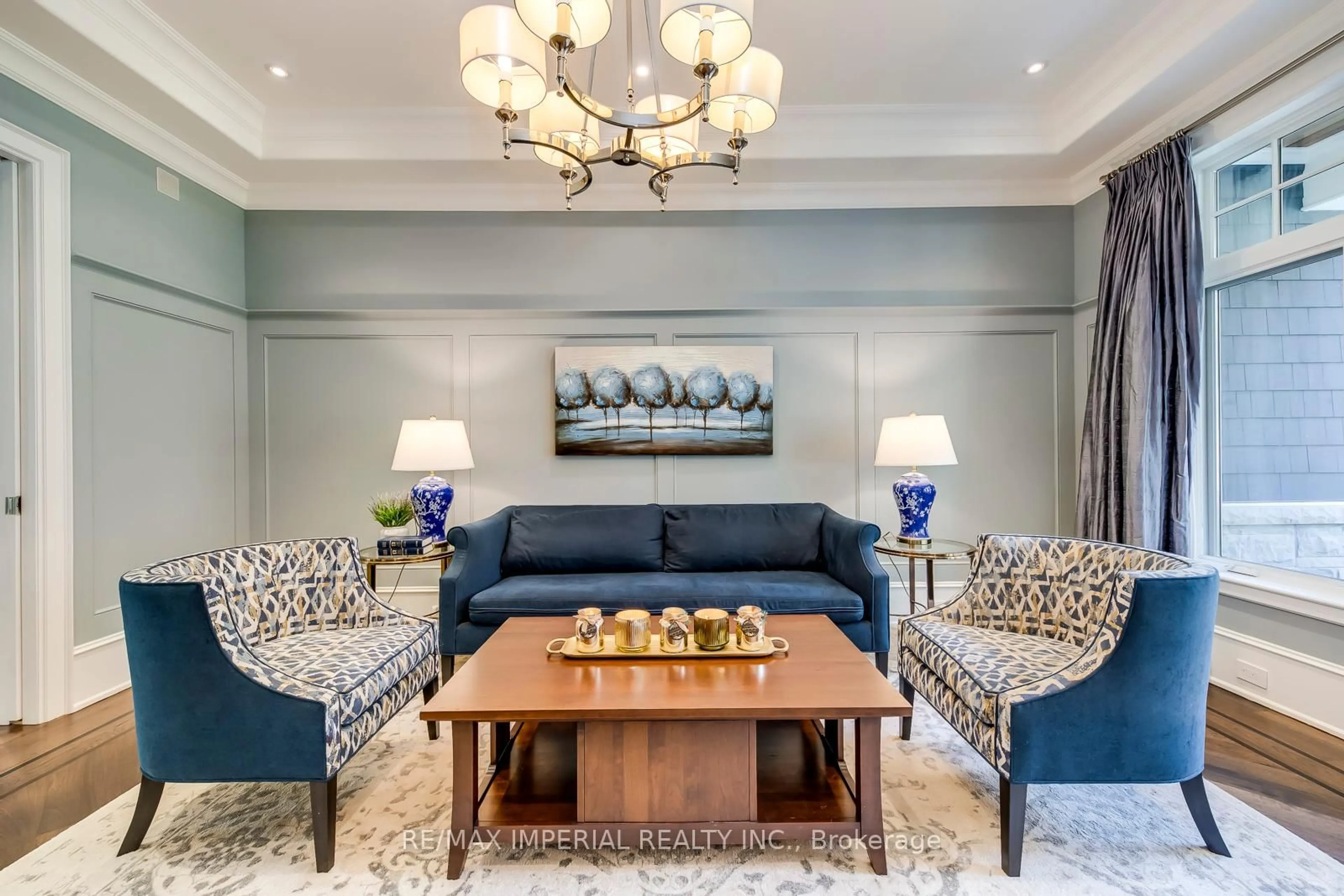 Living room with furniture, unknown for 1052 Melvin Ave, Oakville Ontario L6J 2V9