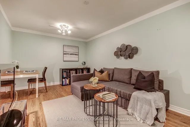 Additional property image - 150 Carsbrooke Rd Unit 8