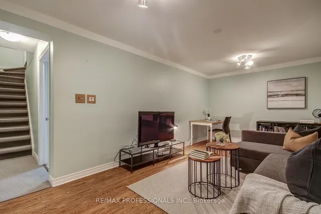 Additional property image - 150 Carsbrooke Rd Unit 8