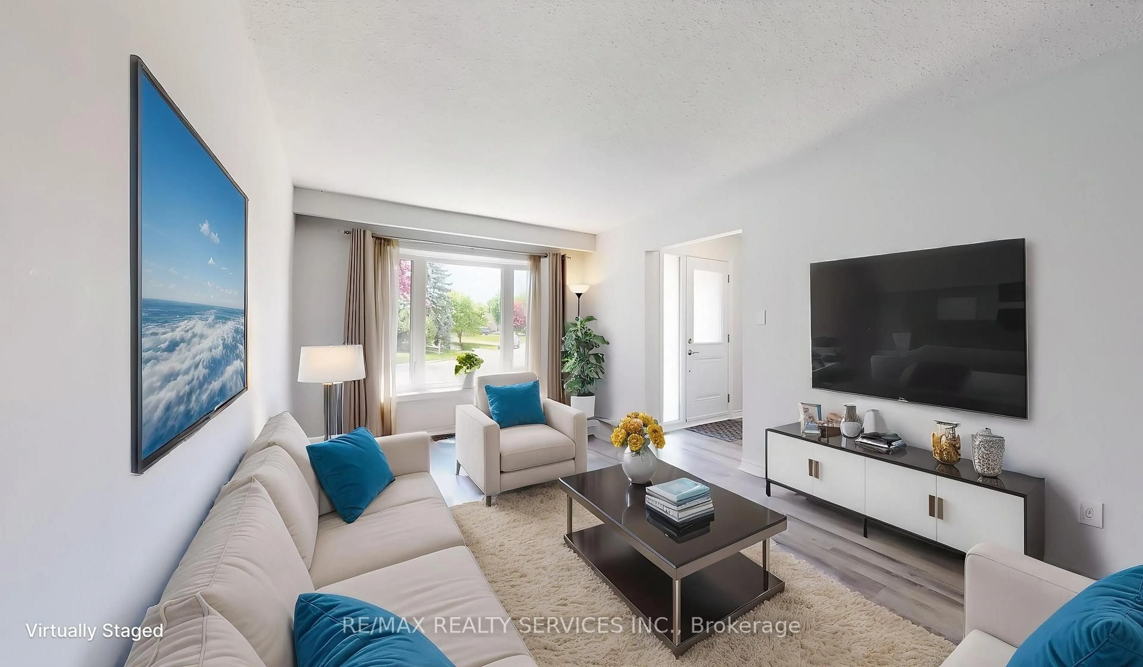 Living room with furniture, unknown for 55 Greenwood Cres, Brampton Ontario L6S 1T2