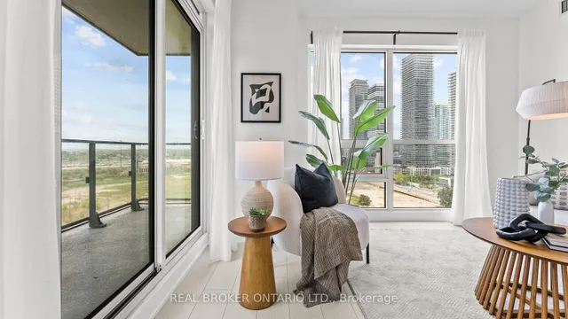 Additional property image - 2220 Lake Shore Blvd Unit 1604