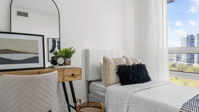 Additional property image - 2220 Lake Shore Blvd Unit 1604