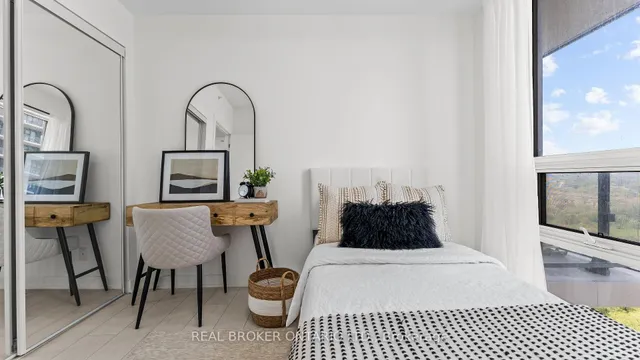 Additional property image - 2220 Lake Shore Blvd Unit 1604