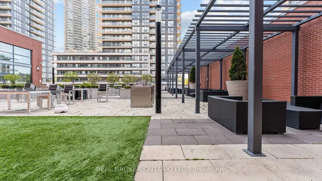 Additional property image - 2220 Lake Shore Blvd Unit 1604