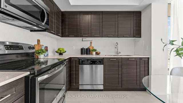 Additional property image - 2220 Lake Shore Blvd Unit 1604
